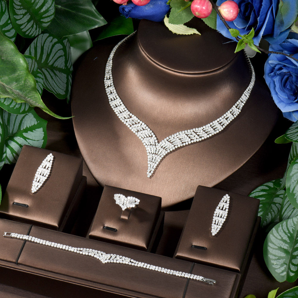 Women Accessories Uae - HIBRIDE Akcesoria Ślubne 4 Szt. Naszyjnik